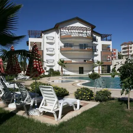 Palm Garden Apartment *